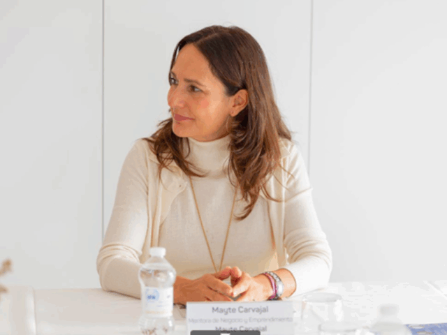MAYTE CARVAJAL-MENTORA DE NEGOCIO Y RRHH